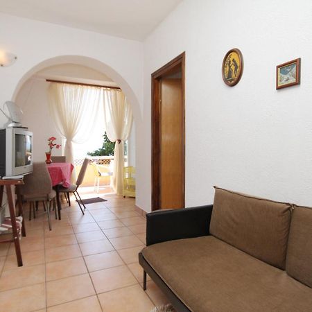 Apartments By The Sea Novi Vinodolski - 5558 部屋 写真